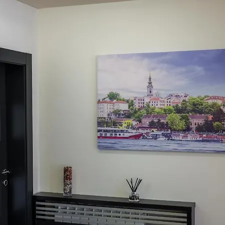 Emma 11 Apartment
